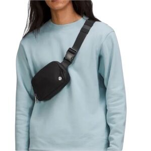 lululemon athletica Green Gray Nylon Crossbody Belt Bag 1 liter